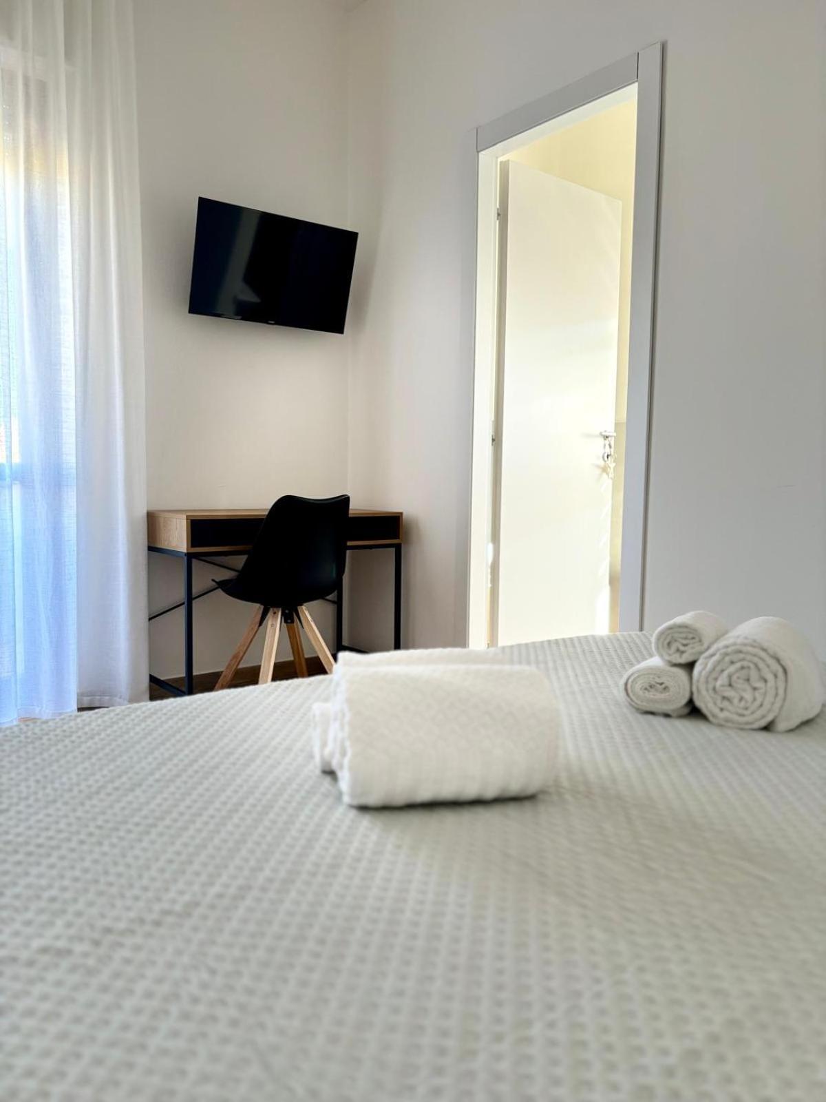 Affittacamere Levante Porto Torres Exteriör bild